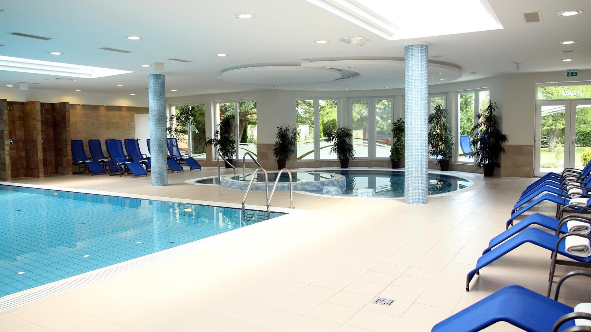 Garden Hotel Wellness Es Konferencia Сольнок Зручності фото